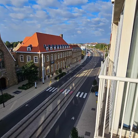 Cote A L'oostduinkerke Met Gratis Garage Appartamento